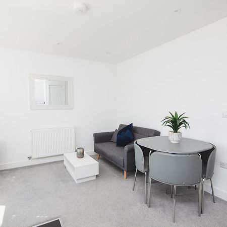 New 2Bd Pontac Flat In The Heart Of Didcot Villa Екстериор снимка